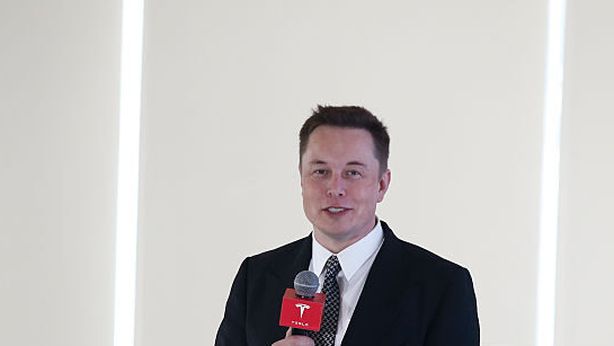 Musk annuncia: “negli Usa si potrà comprare una Tesla in bitcoin”