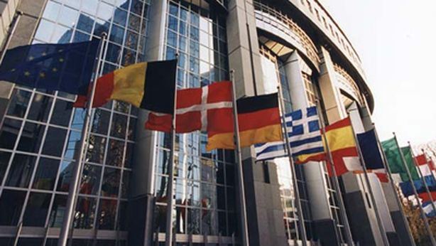 È il giorno del Consiglio europeo, sul tavolo il Recovery fund. Restano divergenze