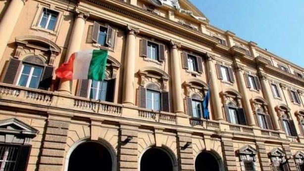 “Nuovo record debito Italia, al 134,5%”