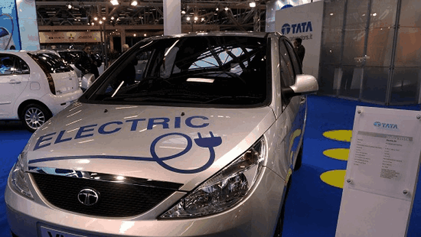 Auto elettriche di corsa: viste circa mezzo milione di vendite quest’anno