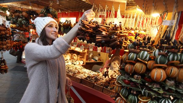 Natale: governo lavora ipotesi rimborso extra acquisti fino a 150 euro
