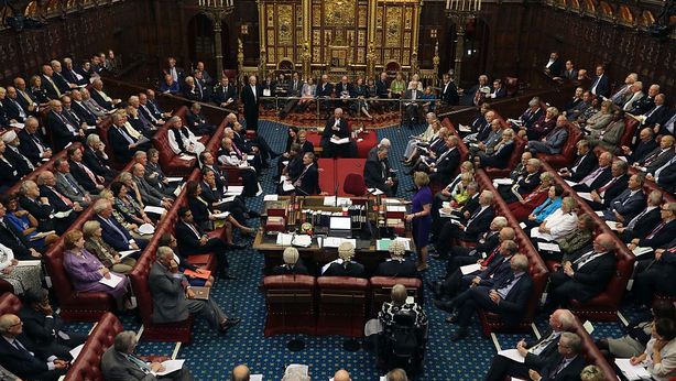 Brexit, May non bypassa parlamento: sterlina in rimonta