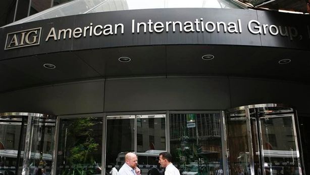 Salvata dal governo, ora AIG chiede $40 miliardi di risarcimento