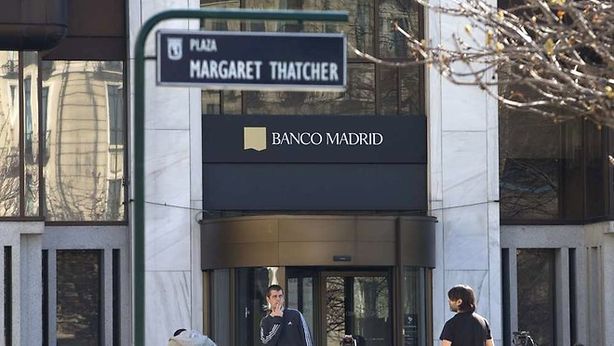 Banco Madrid fa crac dopo accuse riciclaggio. Fuga dai depositi
