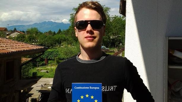 Europa disunita: liceale 18enne ne riscrive la costituzione