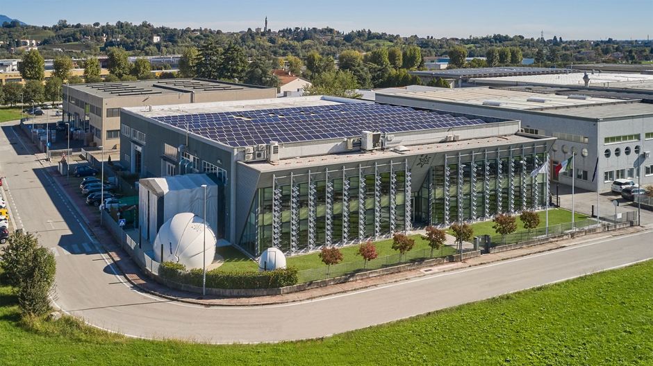 Spazio e Difesa: Officina Stellare sigla un contratto da 6,5 milioni con Leonardo per comunicazioni laser satellitari