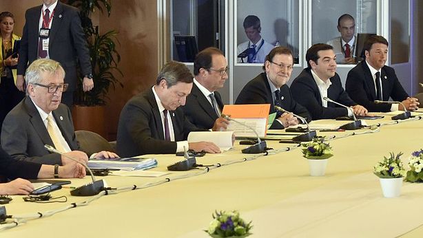 Bce, allarme su deflazione e debito italiano