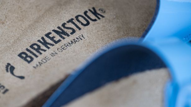 Birkenstock: raccoglie $1,48 mld da Ipo, valore mercato 8,64 mld