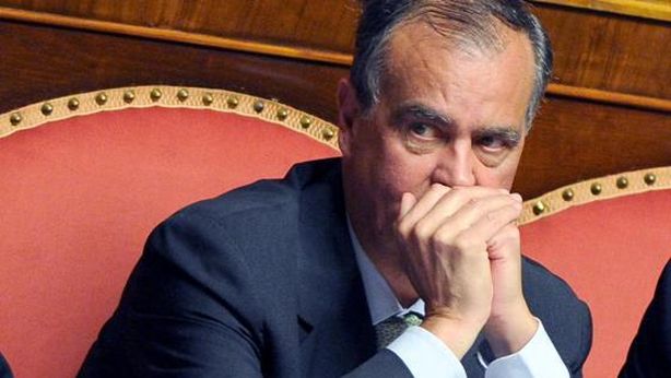 Ghigliottina per il voto di scambio, è bagarre al Senato