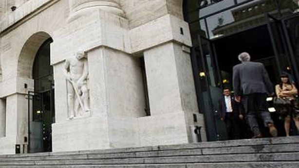 BORSA MILANO: PERDE -5% UNA DELLE PEGGIORI SEDUTE DEGLI ULTIMI ANNI
