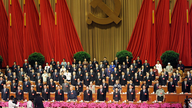 Cambio al potere in Cina: tutti in pensione i vecchi leader
