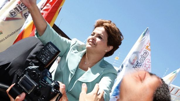 Brasile: recessione e tangenti Petrobas. Rischio impeachment per Rousseff