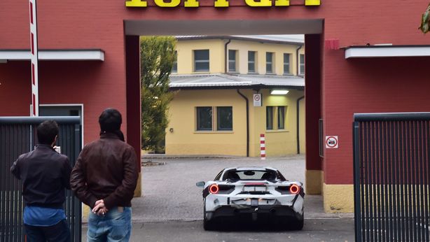 Ferrari pronta a riaccendere i motori, si parte il 14 aprile