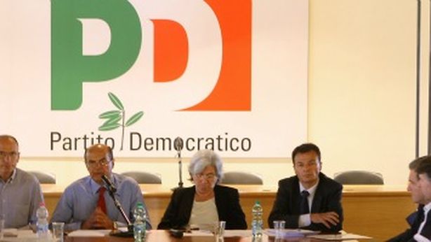 Elezioni, PD trema: al Senato inciucio con Monti ora potrebbe non bastare