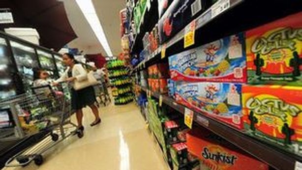 Italiani tornano a fare acquisti, +0,4% su mese