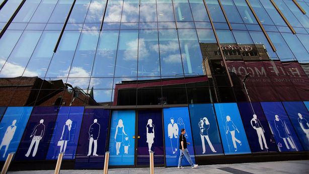 Fisco: Irlanda ‘sputa’ su miliardi Apple. Ovvero su $3.000 per ogni irlandese