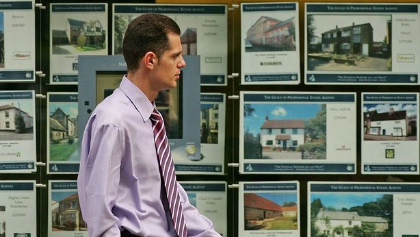 Brexit, risparmi “sequestrati” dai fondi immobiliari: è un’epidemia