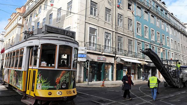 Portogallo rifiuta austerity, economia si riprende