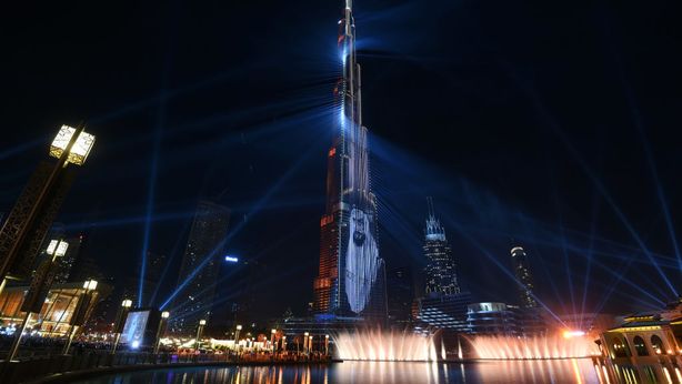 Dubai in crisi, prezzi case giù: ecco che arriva Buffett