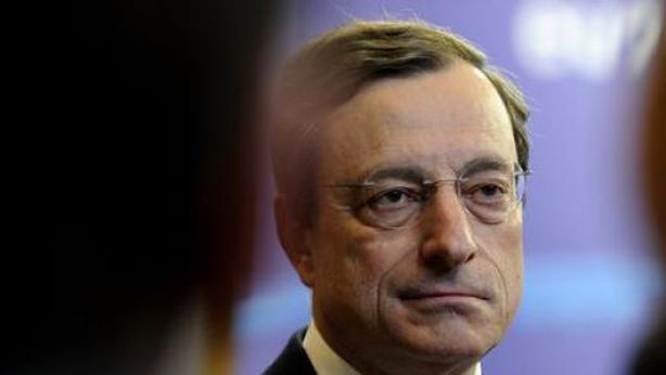 Draghi contestato a Roma: lancio di uova, picchetti anti-studenti