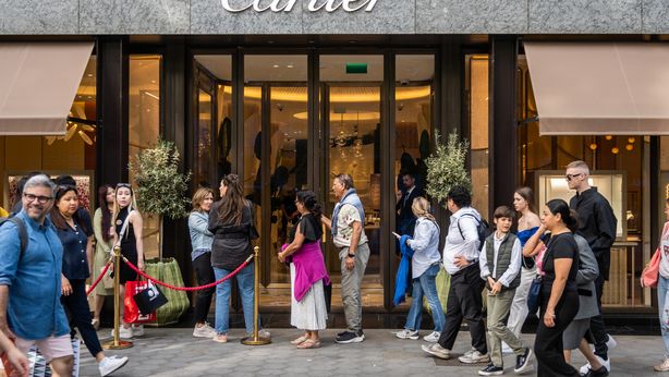 Richemont: vendite annuali in aumento grazie al brand Cartier