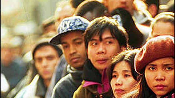 Italia: anche immigrati vanno via, da loro c’è più lavoro