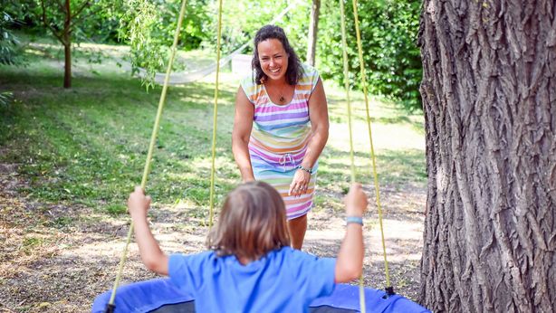 Quanto costa e quanto guadagna una baby sitter