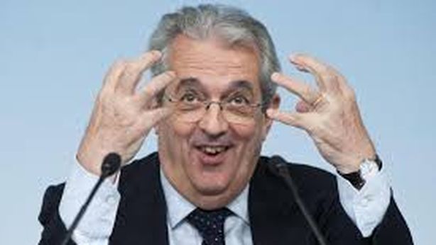 Saccomanni, zimbello del governo Letta. Ancora frasi a effetto