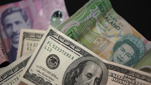 Banca centrale Nuova Zelanda lascia tassi fermi. Indicazioni hawkish mettono il turbo al kiwi