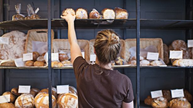Inflazione, record per il pane: verso i 6 euro al chilo