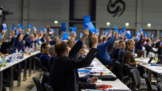 Germania: estrema destra rompe tabù e minaccia la Dexit