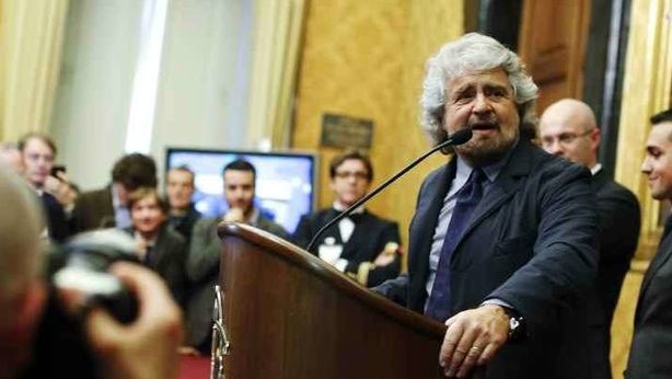 Legge elettorale, M5S da Renzi. Il premier apre alle preferenze: “Ma solo se c’è governabilità”