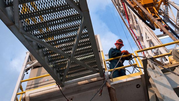 Produttori petrolio: in un anno Usa scalzeranno Russia