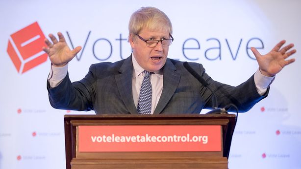 Boris Johnson: “Ue come Hitler, l’euro ha distrutto l’Italia”