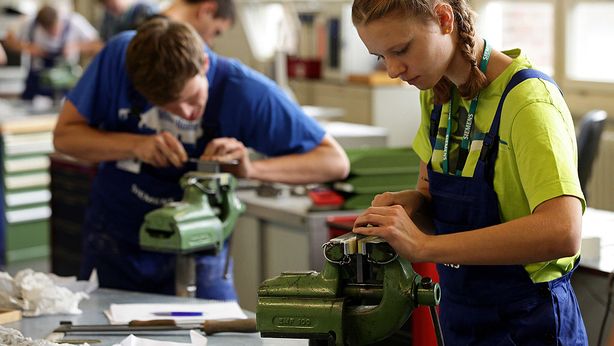 Pensioni: allo studio l’anticipo “rosa” solo per le donne