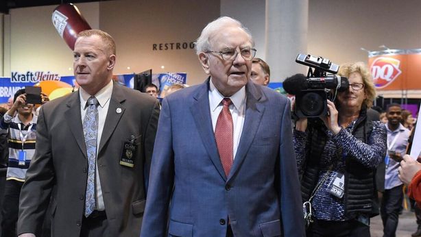 Anche i guru degli investimenti sbagliano: il caso Buffet su Apple