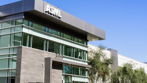 ASML: ordini record grazie all’intelligenza artificiale