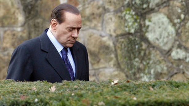 Berlusconi teme di essere spazzato via: “E’ in atto un altro cambio di regime per via giudiziaria”