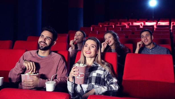 Riaperture 3 giugno, rivedere gli amici e andare al cinema: i primi desideri dopo il lockdown