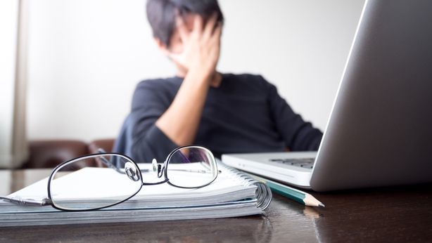 Gli over 40 non dovrebbero lavorare più di 3 giorni a settimana