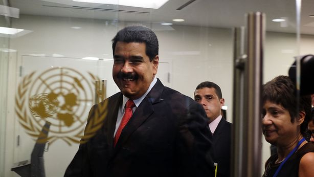 Inflazione al 5600%, Venezuela propone criptovaluta Petro legata all’oro