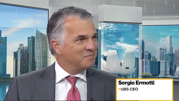 Brexit: UBS lascia Londra, pressioni Bce su Deutsche Bank
