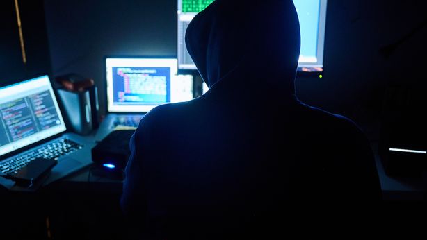 Attacco hacker, i filorussi prendono di mira cinque banche italiane