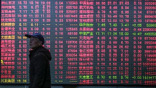 Borsa Milano -2,8%, Ftse Mib sotto 22.000. Euro oltre $1,13