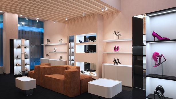 Sergio Rossi inaugura il nuovo flagship store a Milano