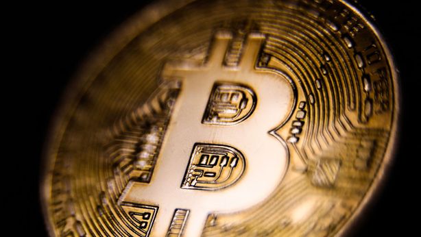 Bitcoin torna a sfondare quota 100.000$, alle porte ritorno Trump alla Casa Bianca