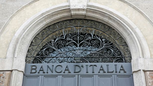 Debito si gonfia ancora, tagli spesa non si possono più rimandare