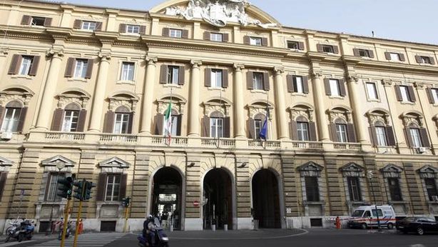 Italia: peggiorano stime Pil e debito, sforato 3%