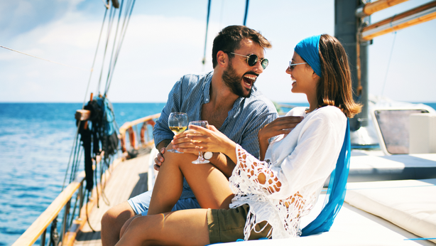 La felicità? Costa almeno 75mila dollari all’anno