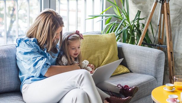 Donne italiane: dal mutuo alla caldaia rotta, le situazioni più stressanti